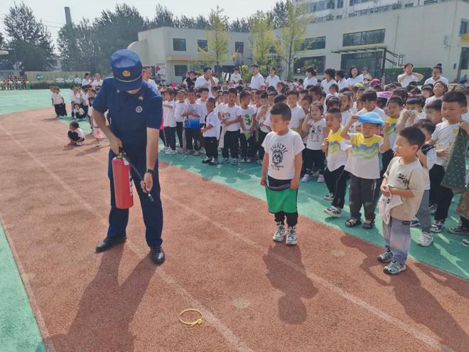 实推进消防安全宣传活动AG电玩国际长治消防扎(图6)